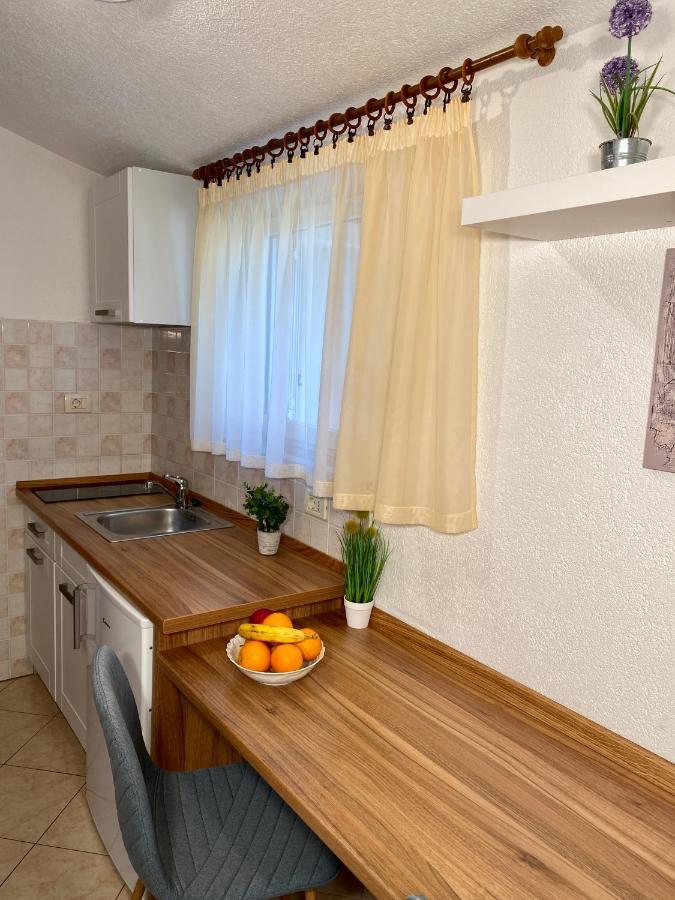 Guest House Renata Plomin Ngoại thất bức ảnh
