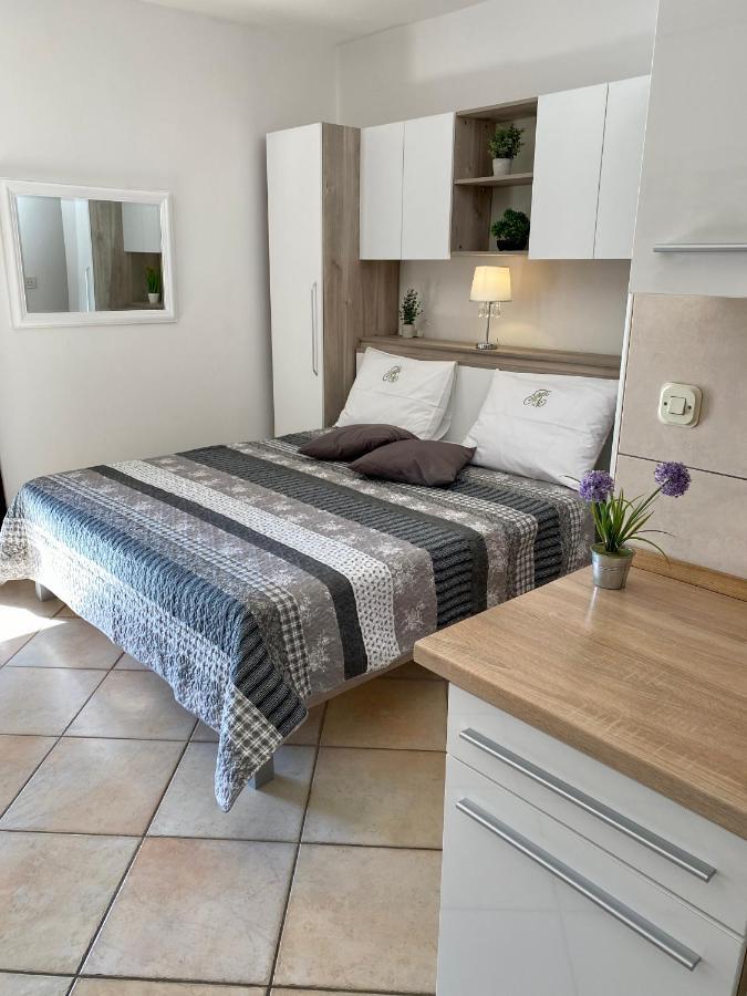 Guest House Renata Plomin Ngoại thất bức ảnh