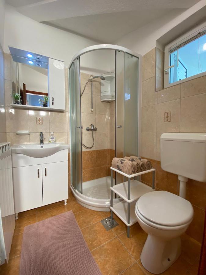 Guest House Renata Plomin Ngoại thất bức ảnh