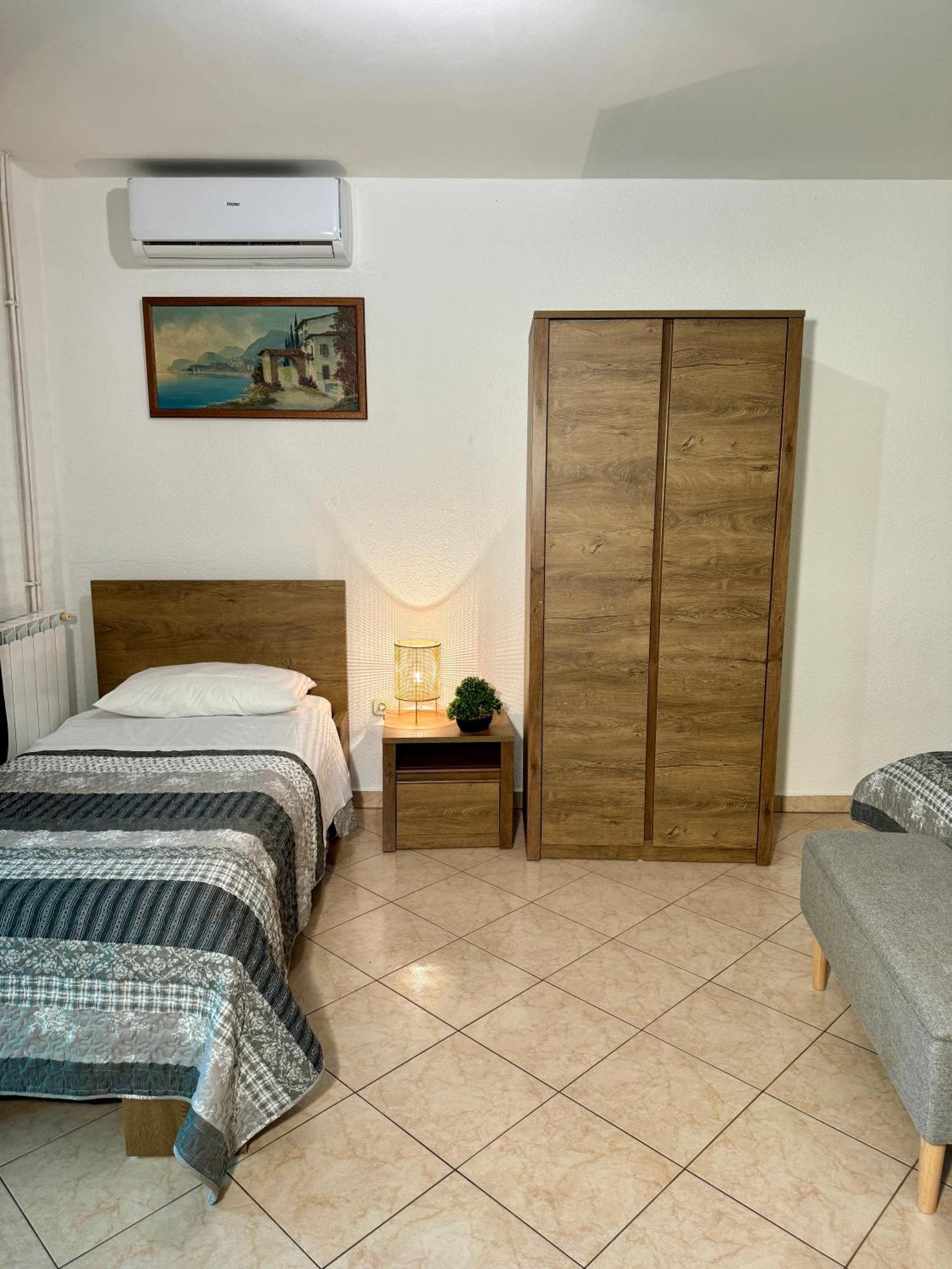Guest House Renata Plomin Ngoại thất bức ảnh