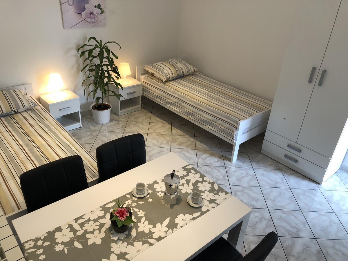 Guest House Renata Plomin Ngoại thất bức ảnh